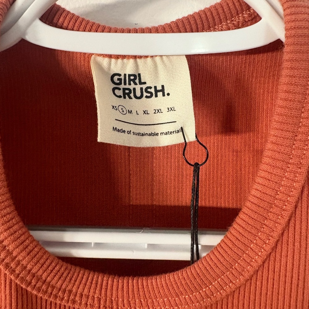 Sleeveless Orange Ribbed Top - Picture 12 of 16